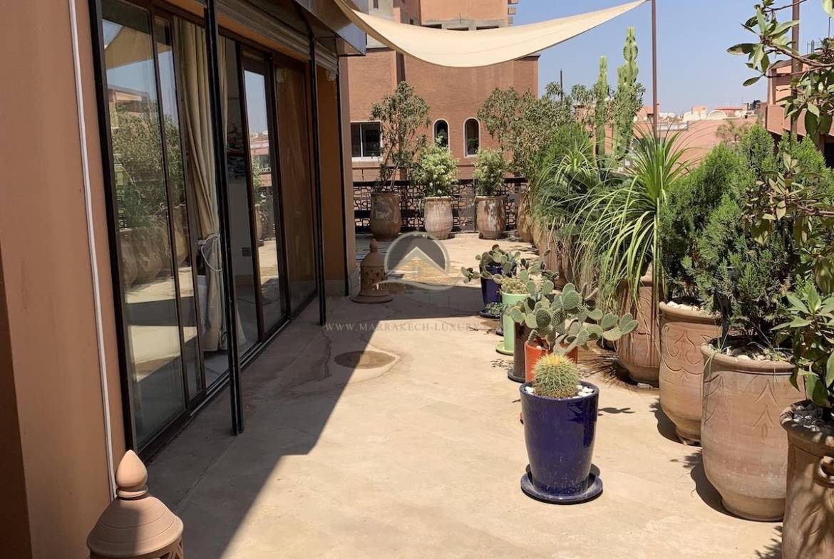 SPLENDIDE APPARTEMENT DE PRESTIGE AU CŒUR DU MARRAKECH