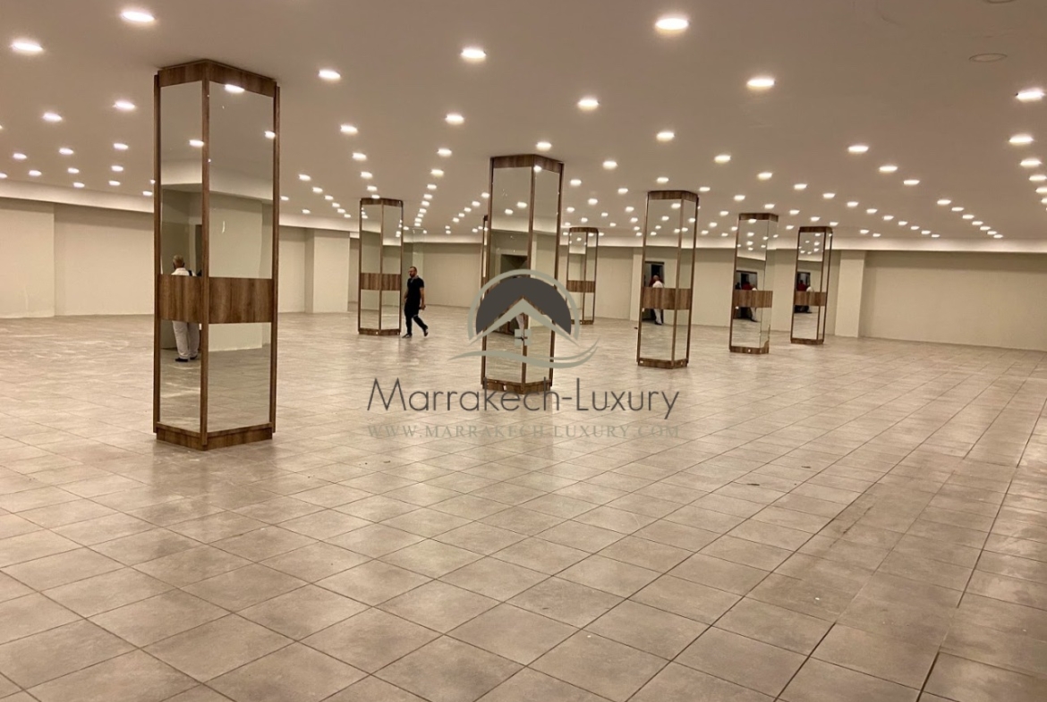 LOCAL COMMERCIAL SHOWROOM 3624 m2 MARRAKECH