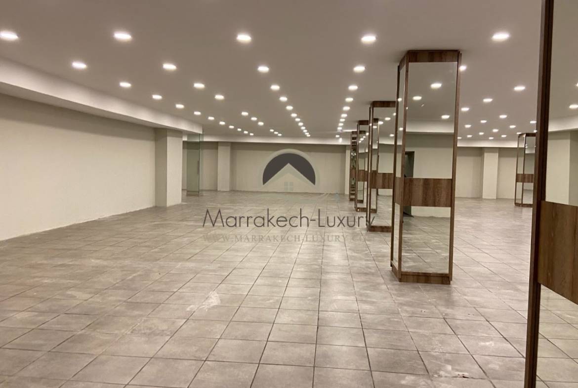 LOCAL COMMERCIAL SHOWROOM 3624 m2 MARRAKECH