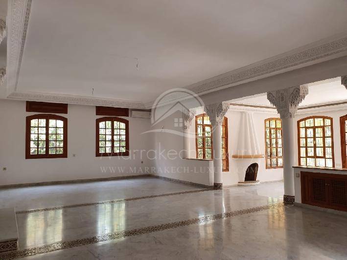 Grande Villa de charme avec piscine située à Targa Marrakech