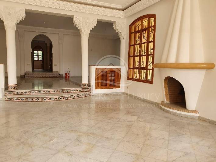 Grande Villa de charme avec piscine située à Targa Marrakech