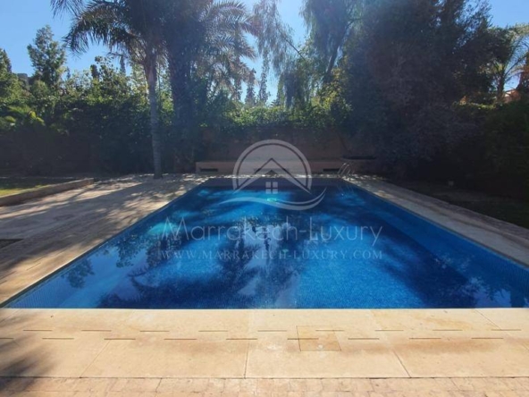 Grande Villa de charme avec piscine située à Targa Marrakech