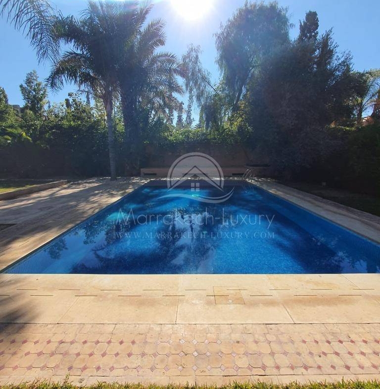 Grande Villa de charme avec piscine située à Targa Marrakech